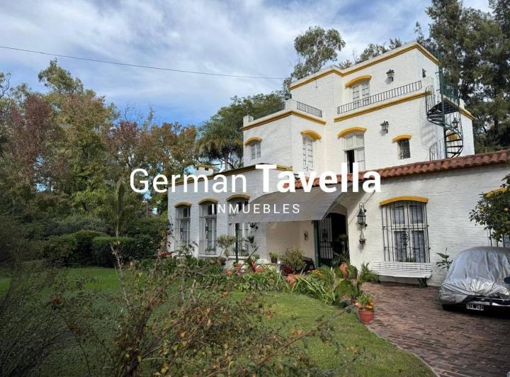 Casa · 313m² · 5 Ambientes · 4 Cocheras