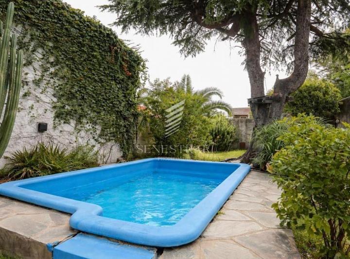 Casa · 81m² · 4 Ambientes · 1 Cochera