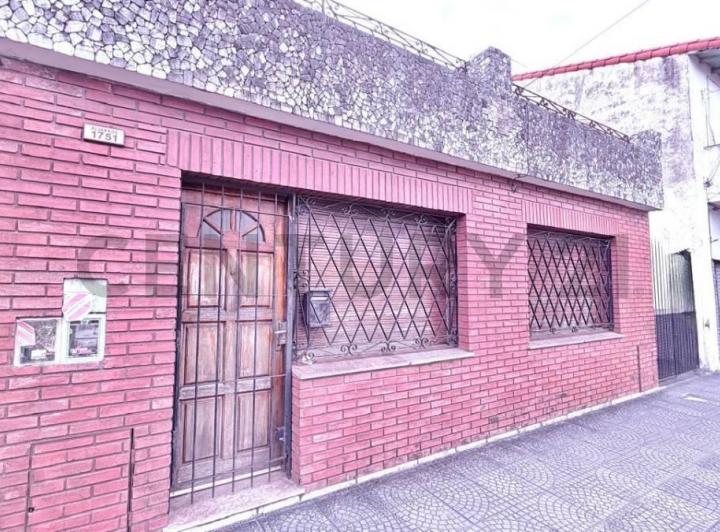 Casa · 170m² · 6 Ambientes · 2 Cocheras