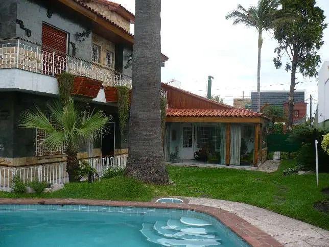 Casa · 310m² · 4 Ambientes