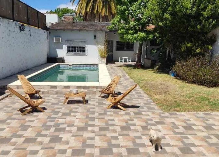Casa · 310m² · 5 Ambientes · 1 Cochera
