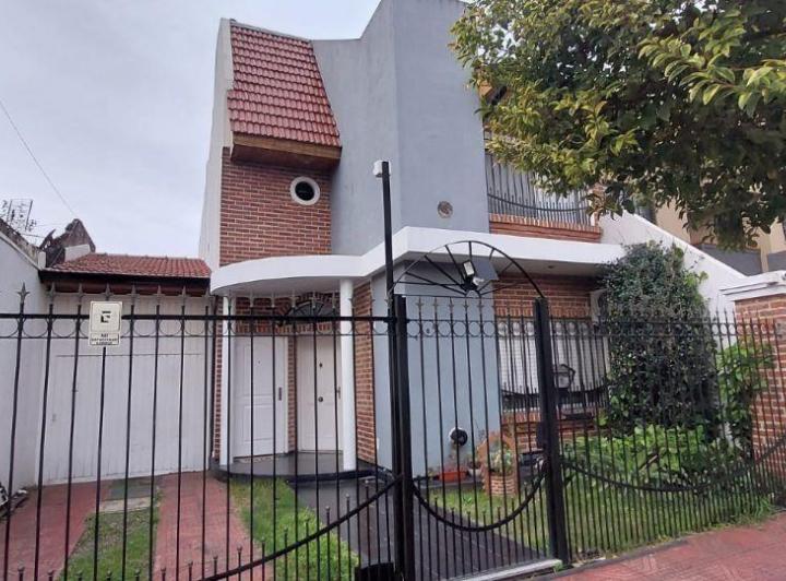 Casa · 190m² · 1 Cochera