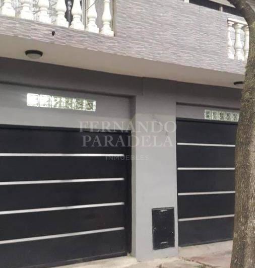 Casa · 200m² · 3 Ambientes · 6 Cocheras