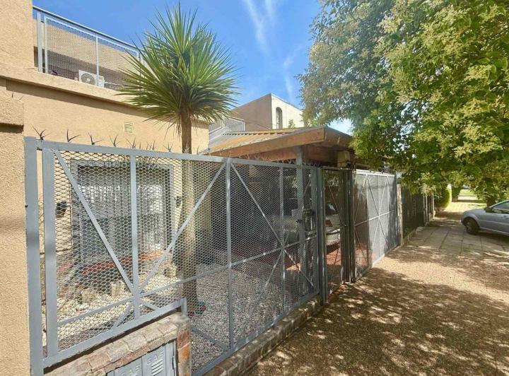 Casa · 140m² · 4 Ambientes · 1 Cochera