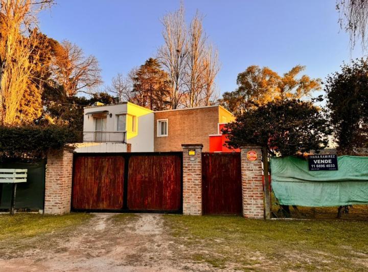 Casa · 140m² · 5 Ambientes · 1 Cochera