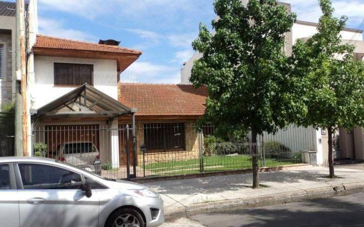 Casa · 171m² · 4 Ambientes · 2 Cocheras