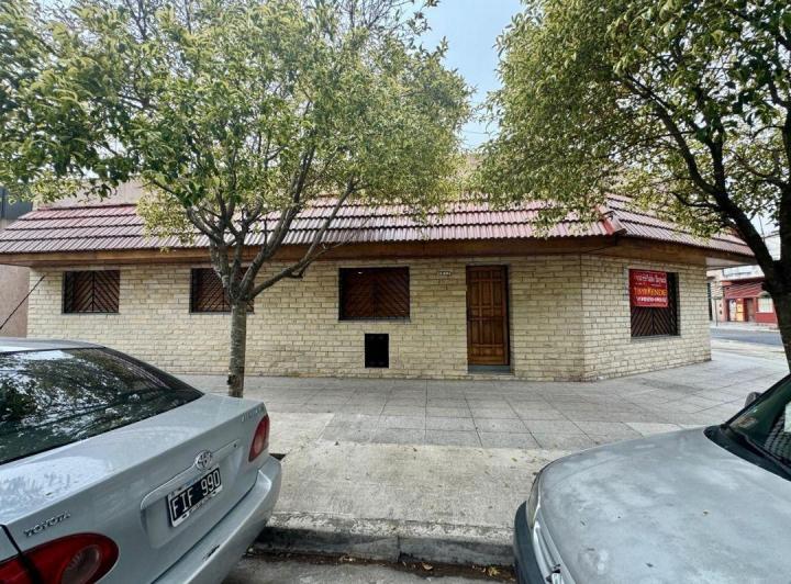 Casa · 151m² · 4 Ambientes · 3 Cocheras
