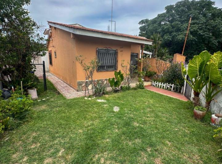 Casa · 63m² · 3 Ambientes · 2 Cocheras