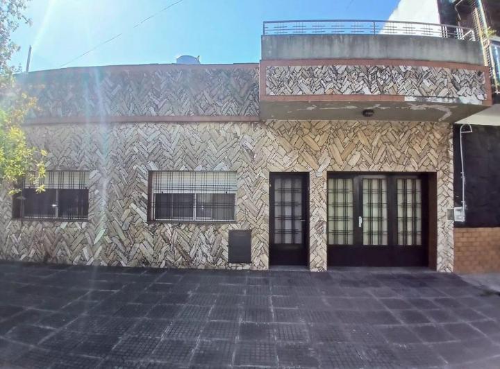 Casa · 90m² · 3 Ambientes · 1 Cochera