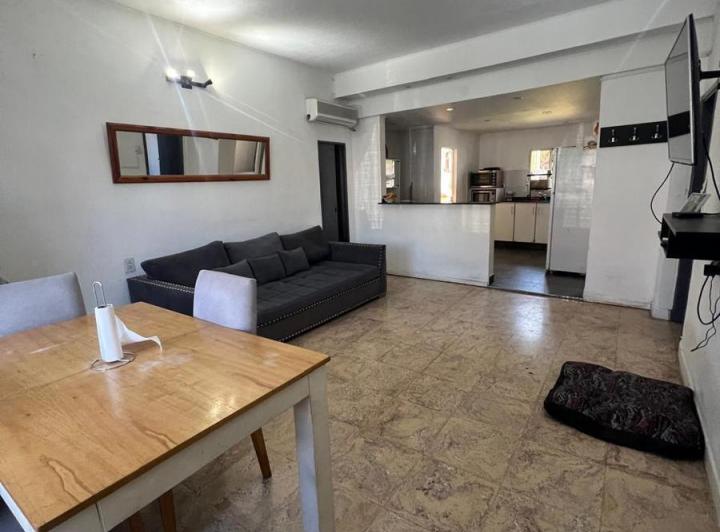 Casa · 4 Ambientes · 1 Cochera