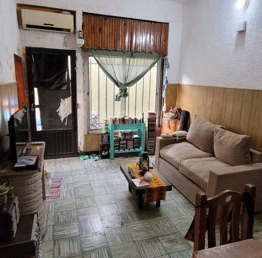 Casa · 90m² · 5 Ambientes · 1 Cochera