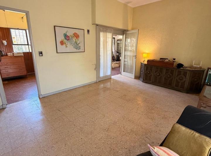 Casa · 205m² · 4 Ambientes · 2 Cocheras