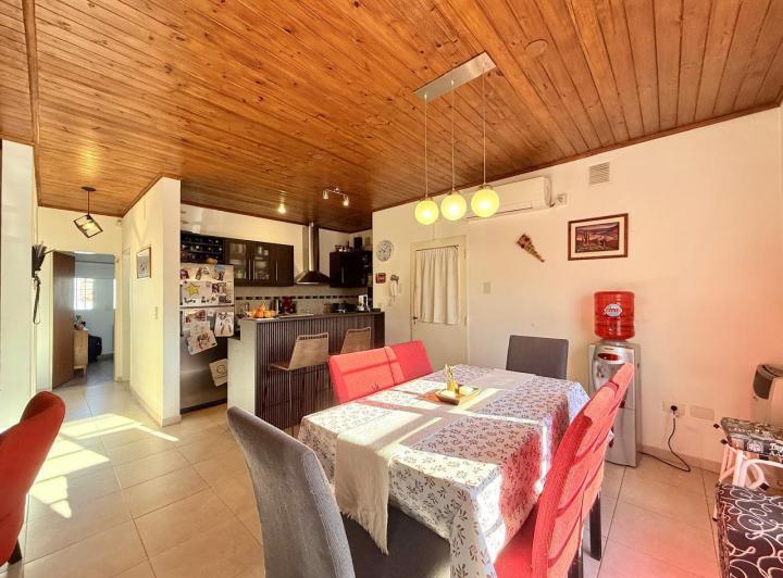 Casa · 128m² · 3 Ambientes · 2 Cocheras
