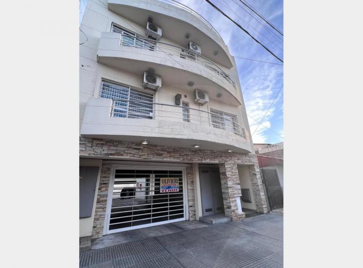 Departamento · 40m² · 2 Ambientes · 1 Cochera