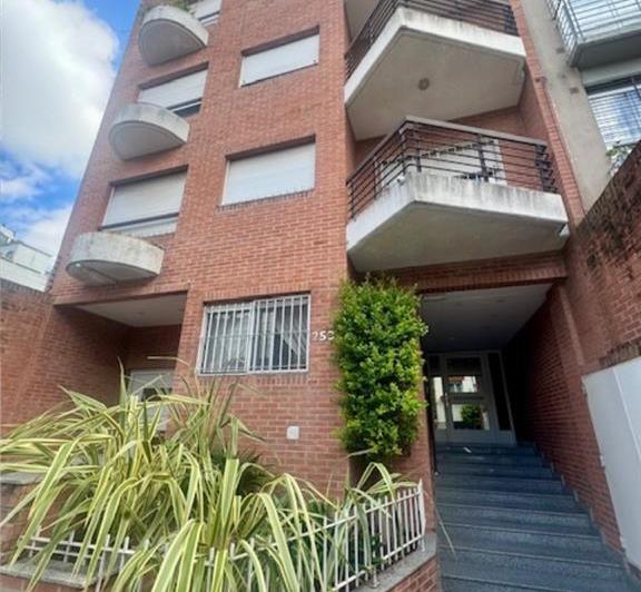 Departamento · 100m² · 4 Ambientes · 1 Cochera