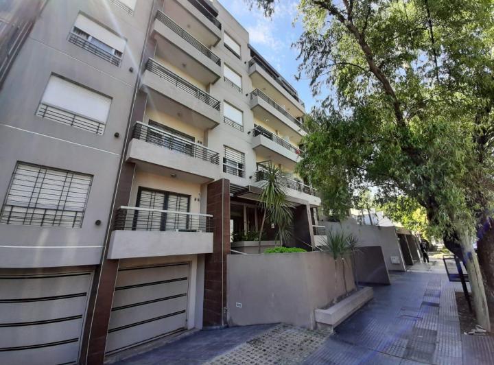 Departamento · 100m² · 4 Ambientes · 1 Cochera