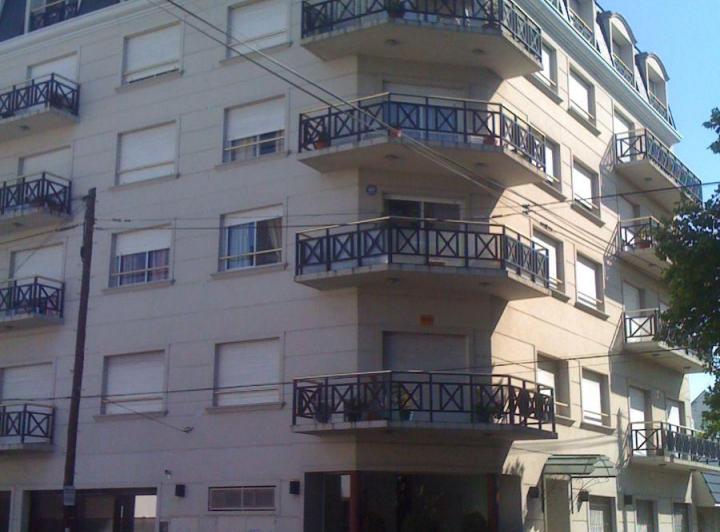 Departamento · 100m² · 4 Ambientes · 1 Cochera