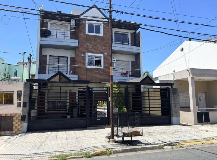Departamento · 48m² · 3 Ambientes · 1 Cochera