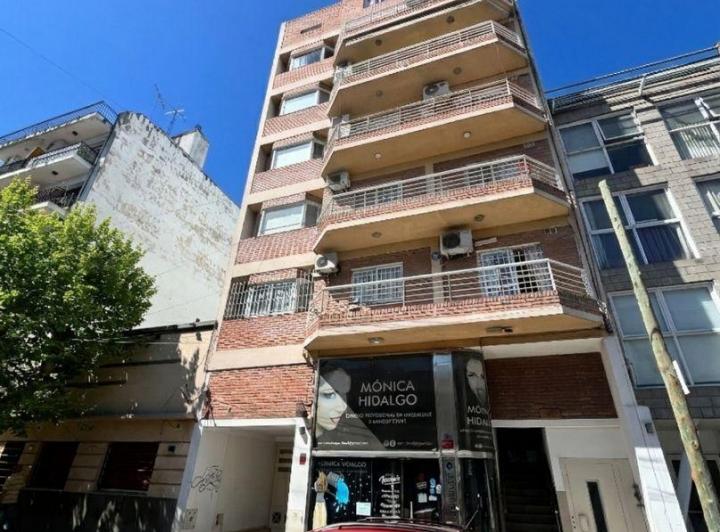 Departamento · 80m² · 4 Ambientes · 1 Cochera