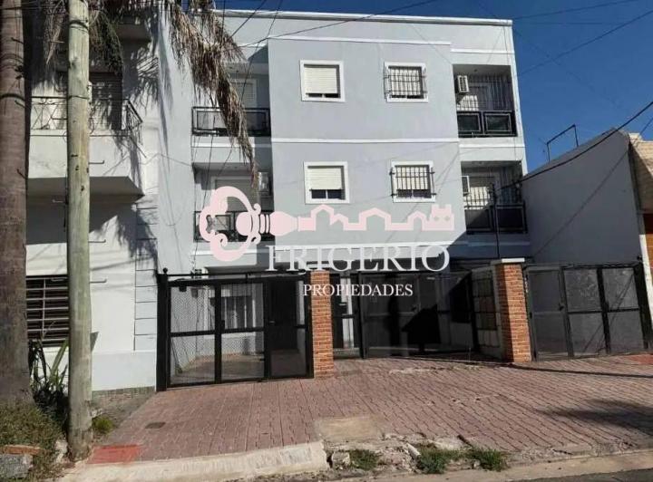 Departamento · 47m² · 3 Ambientes · 1 Cochera