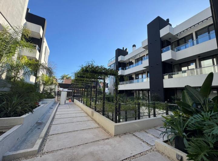 Departamento · 98m² · 4 Ambientes · 1 Cochera
