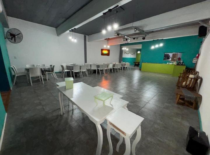 Local comercial · 270m² · 5 Ambientes