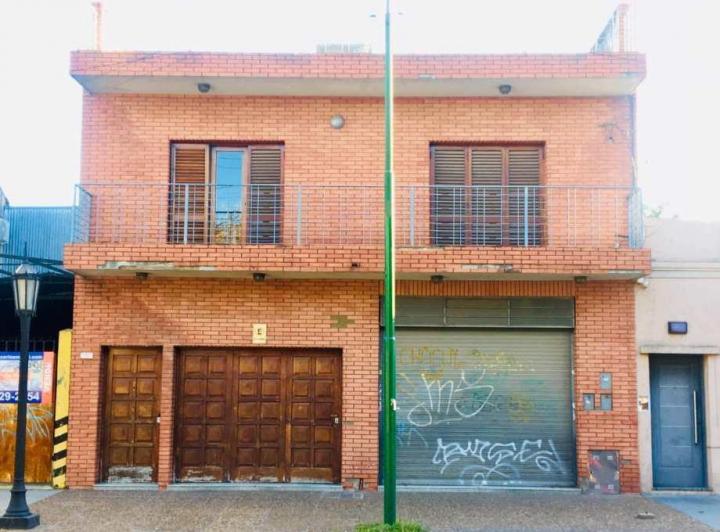 Local comercial · 300m² · 5 Ambientes · 1 Cochera