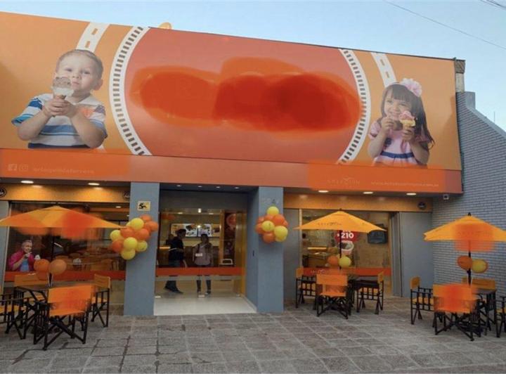 Local comercial · 340m² · 3 Cocheras