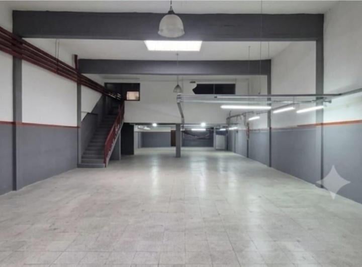 Bodega-Galpón · 431m²