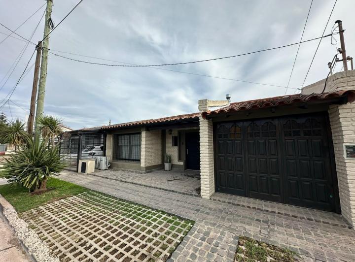 Casa · 120m² · 6 Ambientes · 1 Cochera