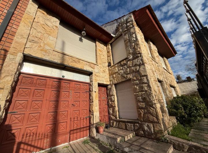 Casa · 150m² · 4 Ambientes · 1 Cochera