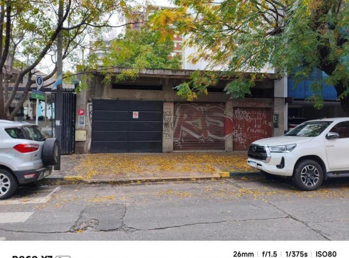 Local comercial · 90ha