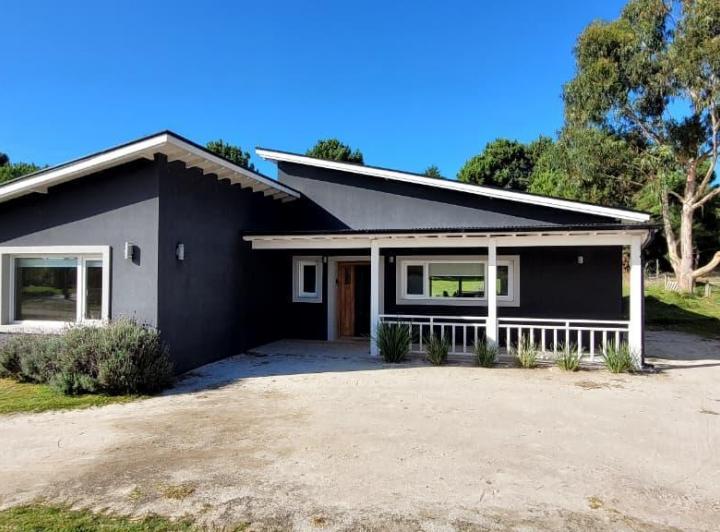 Casa · 200m² · 4 Dormitorios · 1 Cochera