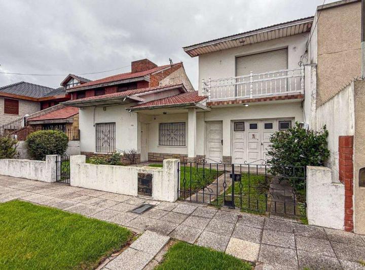 Casa · 118m² · 5 Ambientes · 1 Cochera