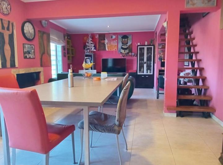 Casa · 131m² · 6 Ambientes · 1 Cochera