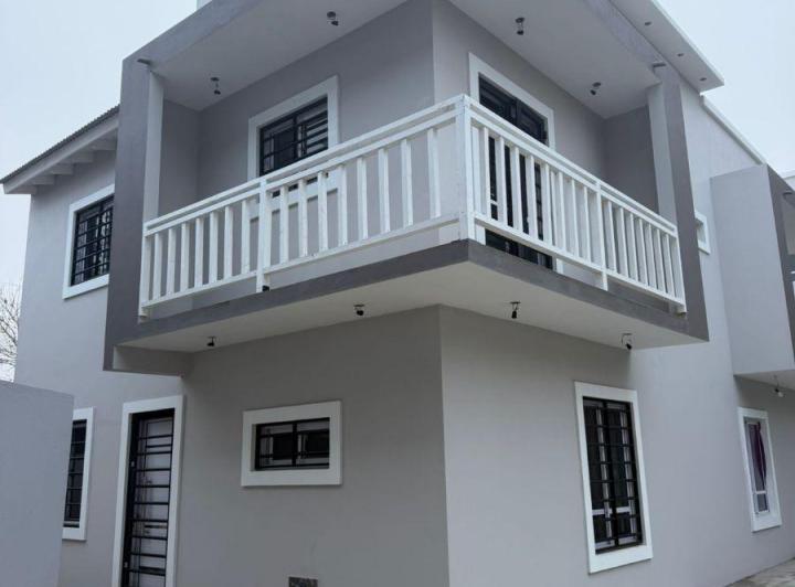 Casa · 75m² · 4 Ambientes · 1 Cochera