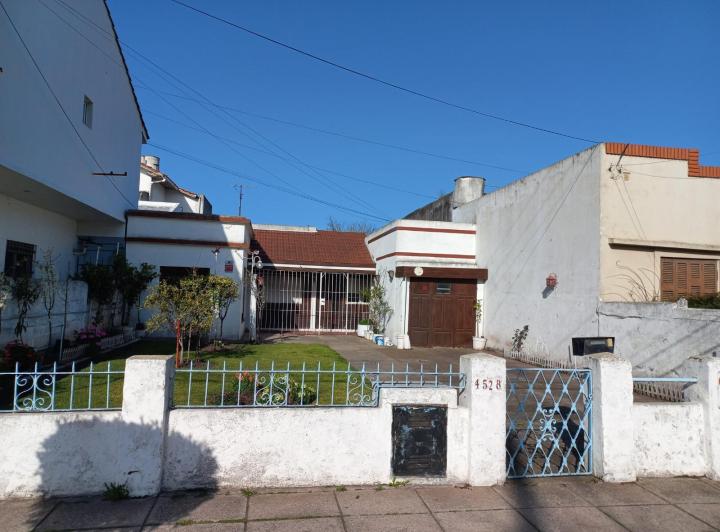 Casa · 70m² · 3 Ambientes · 1 Cochera