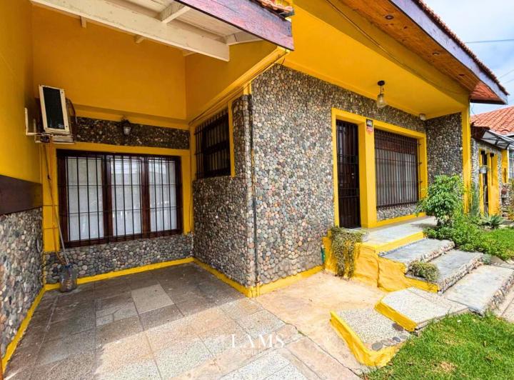 Casa · 108m² · 5 Ambientes