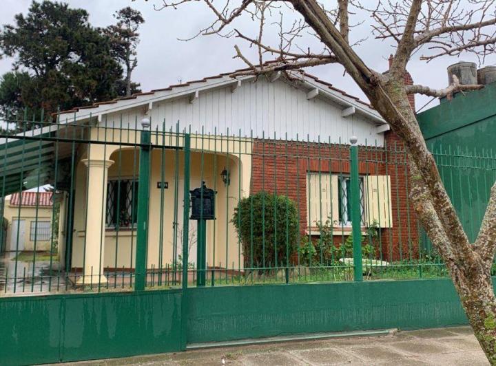 Casa · 150m² · 3 Ambientes · 2 Cocheras