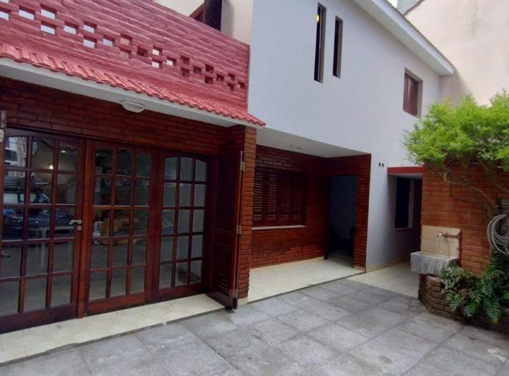 Casa · 90m² · 4 Ambientes · 1 Cochera