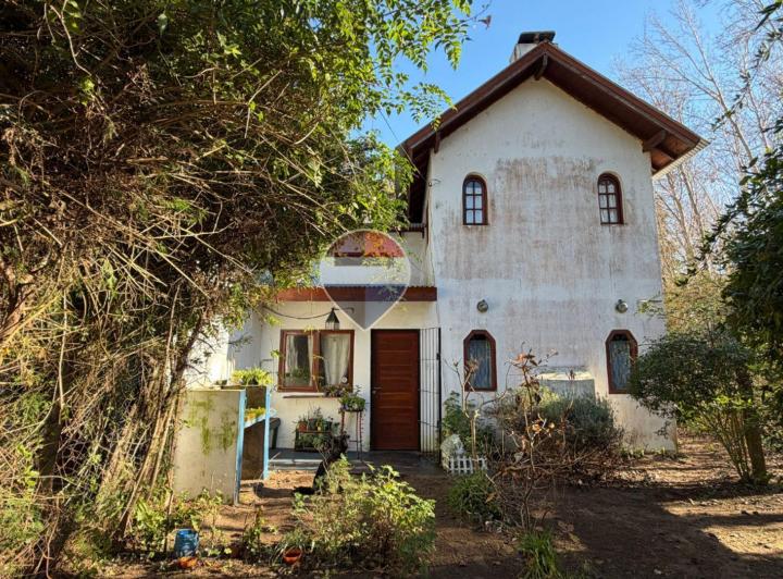 Casa · 105m² · 5 Ambientes · 1 Cochera