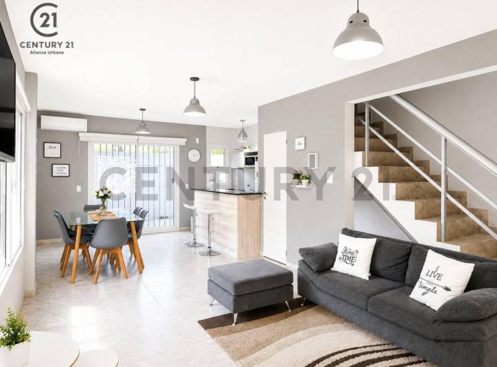 Casa · 76m² · 3 Ambientes · 1 Cochera