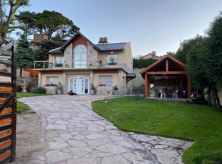 Casa · 265m² · 5 Ambientes