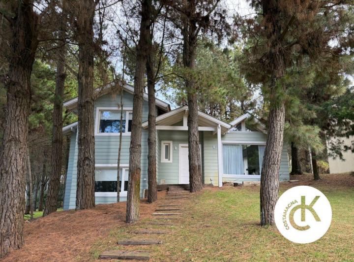 Casa · 150m² · 4 Ambientes · 1 Cochera