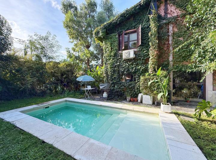 Casa · 175m² · 4 Ambientes · 2 Cocheras