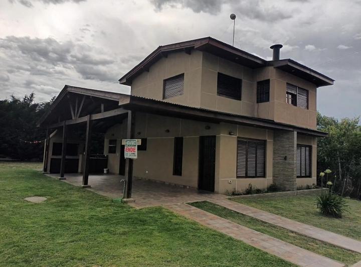 Casa · 150m² · 4 Ambientes · 1 Cochera