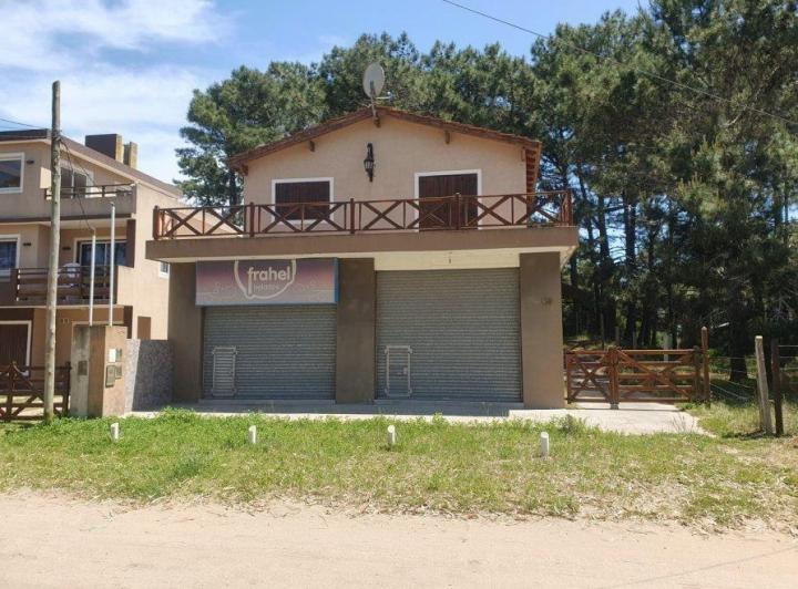 Casa · 147m² · 3 Ambientes · 1 Cochera