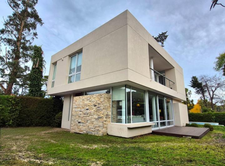 Casa · 150m² · 4 Ambientes