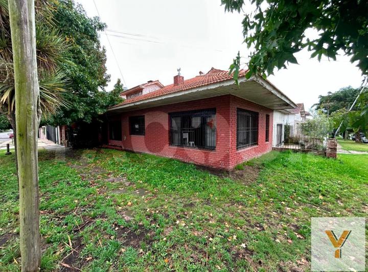 Casa · 171m² · 4 Ambientes · 1 Cochera