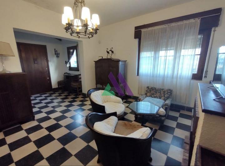 Casa · 168m² · 5 Ambientes · 1 Cochera